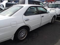 Дверь боковая. Nissan Laurel, GC35