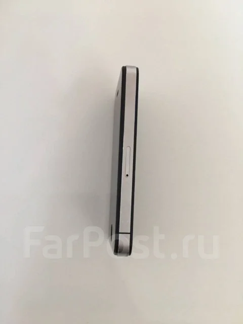 Apple iPhone 4 8Gb. �/�, ������, 3G, 4G LTE ����