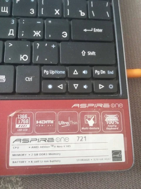 Acer. 11", 1 500����, ��� 2048 ��, ���� 319���, WiFi: 1, Bluetooth: 1, ����������� �� 6��. ����