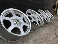 RAYS Daytona. 9.0x17", 5x114.30, ET25, ЦО 70,0 мм.
