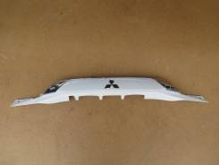 Накладка на дверь багажника. Mitsubishi Outlander, GF2W, GF3W, GF4W, GF7W, GF8W, GG2W Двигатели: 4B11, 4B12, 4J11, 4J12, 4N14, 6B31
