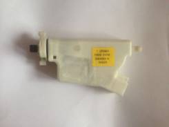 Замок лючка бензобака. Nissan: Teana, Maxima, Cefiro, Murano, Quest Infiniti I30, CA33 Infiniti I35, CA33 Двигатели: MR20DE, QR20DE, QR25DE, VQ23DE, V...