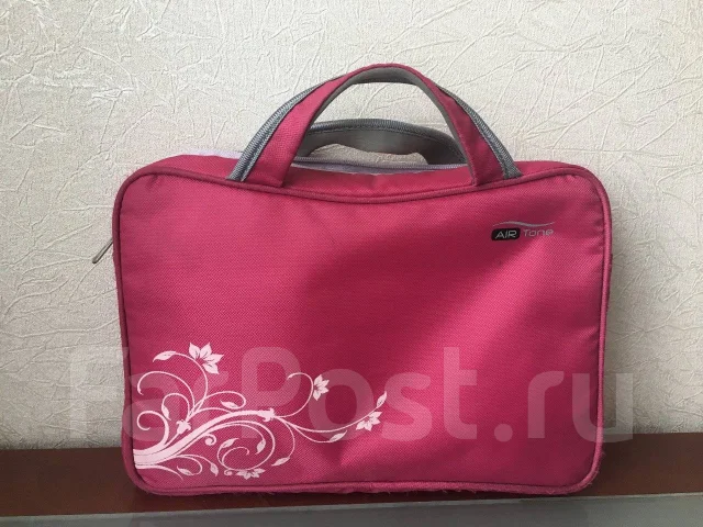 Samsung NC110. 10.1", 1,7����, ���� 320���, WiFi: 1, Bluetooth: 1 ����