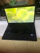 Samsung 300E5C. 15.6", 2,5����, ��� 4 ��, ���� 320���, WiFi: 1, Bluetooth: 1, ����������� �� 1��. ����