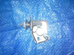 Замок лючка бензобака. Toyota: Corsa, Corolla II, Camry, Sprinter Trueno, Corolla, Sprinter Marino, Tercel, 4Runner, Coaster, Vista, Sprinter, Sera, L...