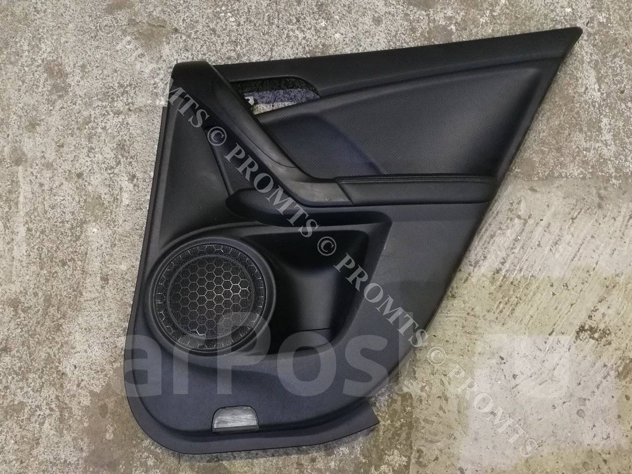 Обшивка двери аккорд 8. Дверные карты хонда аккорд 8. Обшивка двери honda accord 8. Ручки салона хонда аккорд 8. Подлокотник двери аккорд 8.