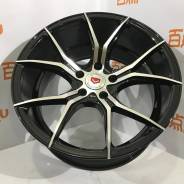 Vossen. 9.0x18, 5x114.30, ET30, ЦО 67,1 мм.