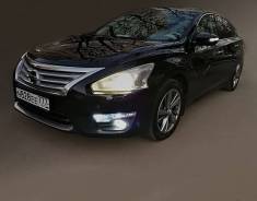 Nissan Teana. С водителем