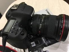 Canon EOS 7D Mark II ����
