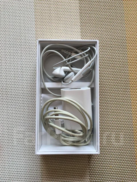 Apple iPhone 4. �/�, ������, 3G ����