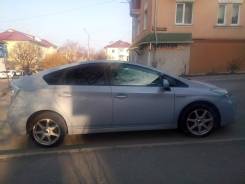Toyota Prius. автомат, передний, 1.8 (99 л.с.), бензин