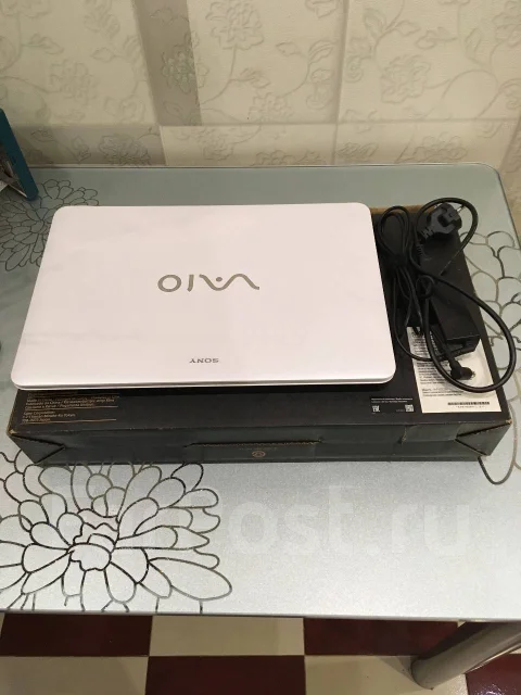 Sony VAIO. 15.6", WiFi: 1, Bluetooth: 1 ����