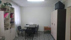 Сдаю офисные помещения в районе центральной площади. 25 кв. м., улица Школьная 3, р-н Центральной площади