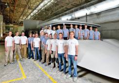 Рабочий. ООО "Композитное кораблестроение". Улица Снеговая 71 кор. 3