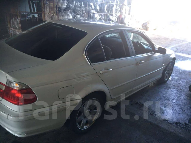 BMW. WBAAM32030FP03187 ����