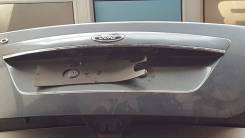 Накладка крышки багажника. Ford Mondeo, B4Y, B5Y, BWY Двигатели: CHBA, CHBB, CJBA, CJBB, D5BA, D6BA, FMBA, HJBA, HJBB, HJBC, LCBD, MEBA, N7BA, QJBA, Q...