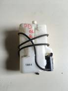 Бачок стеклоомывателя. Mitsubishi Delica, PA3V, PA3W, PA4W, PA5V, PA5W, PB3V, PB4V, PB4W, PB5V, PB5W, PB6W, PC3W, PC4W, PC5W, PD3W, PD4V, PD4W, PD5V...