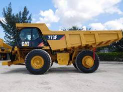 Caterpillar. Карьерный самосвал CAT 773, 35 м3, 66 т, из Америки, 2 700 куб. см., 6x6. Под заказ