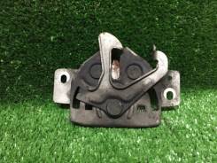 Замок капота. Suzuki Escudo, TA01R, TA01W, TA11W, TA31W, TA51W, TD01W, TD11W, TD31W, TD51W, TD61W, TA01V, AT01W Suzuki Jimny, JA12C, JA12V, JA12W, JA2...