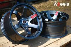 RAYS VOLK RACING TE37. 9.0x17, 5x114.30, ET35, ЦО 73,1 мм.