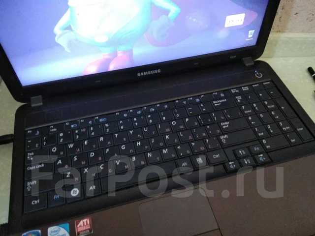 Samsung R540. 15.4", 2,1����, ��� 3072 ��, ���� 500���, WiFi: 1, Bluetooth: 1, ����������� �� 6��. ����