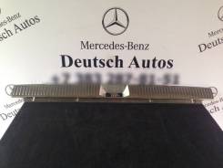 Накладка багажника. Mercedes-Benz E-Class, S210, W210 Двигатели: M111E20, M112E24, M112E26, M112E28, M112E32, M113E43, M113E55, M111E20EVOML, OM611DEL...