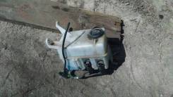 Бачок стеклоомывателя. Toyota Lite Ace Noah, CR40, CR40G, CR41, CR42, CR50, CR50G, CR51, CR52, KR41, KR42, KR52, SR40, SR40G, SR50, SR50G Toyota Town...