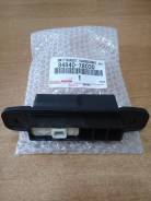 Кнопка открывания задней двери Toyota 84840-28030