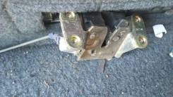 Замок сдвижной двери. Toyota Lite Ace, CR21, CR21G, CR22, CR22G, CR30, CR30G, CR31, CR31G, CR36, CR36V, CR37, YR21, YR21G, YR22, YR30, YR30G Toyota To...