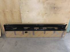 Порог пластиковый. Toyota Land Cruiser, GRJ200, J200, URJ200, URJ202W, UZJ200, UZJ200W, VDJ200 Двигатели: 1GRFE, 1URFE, 1VDFTV, 2UZFE, 3URFE