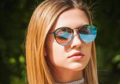 Очки Ray-Ban.