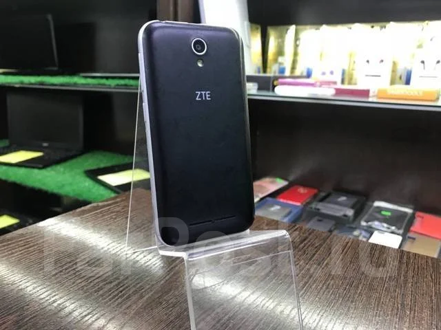ZTE Blade L110. �/�, 3G, Dual-SIM ����