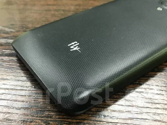 Fly FS407 Stratus 6. �/�, 3G, Dual-SIM ����