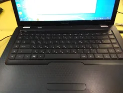Compaq Presario. 15.6", 2 100����, ��� 4 ��, ���� 250���, WiFi: 1, Bluetooth: 1, ����������� �� 1��. ����