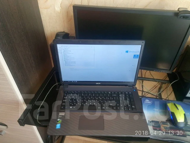DEXP Achilles. 17.3", 2,6����, ��� 8 ��, ���� 1 000���, WiFi: 1, Bluetooth: 1, ����������� �� 3��. ����