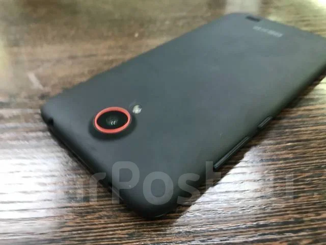 DEXP Ixion ES1050. �/�, 3G ����