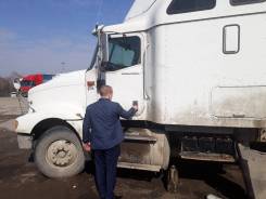 International 9400i. Продается (сидельный тягач) 2003 г. в., 15 000 куб. см.