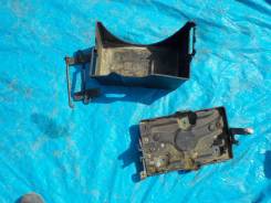 Крепление аккумулятора. Mitsubishi Pajero, V63W, V64W, V65W, V66W, V67W, V68W, V73W, V74W, V75W, V76W, V77W, V78W Mitsubishi Montero, V63W, V64W, V65W...