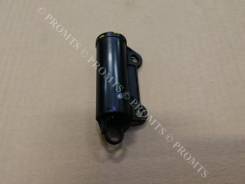 Замок бардачка. Toyota: Mark X Zio, Sienna, Mark X, Voxy, RAV4, Corolla Verso, Camry, Noah, Yaris, Vanguard, Wish, FJ Cruiser, Solara, Land Cruiser Pr...