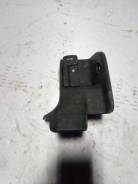 Ручка открывания багажника. Toyota Sprinter, EE108G, CE108G, CE100, EE104G, CE104, AE101, EE101, AE104, CE102G, AE100 Двигатели: 3E, 2C, 5EFE, 4AFE, 4...