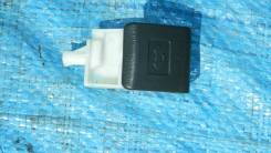 Ручка открывания капота. Toyota: Allion, ist, Allex, Vios, Corolla, Yaris Verso, Probox, Innova, Hilux, Echo Verso, Vanguard, Caldina, FJ Cruiser, For...
