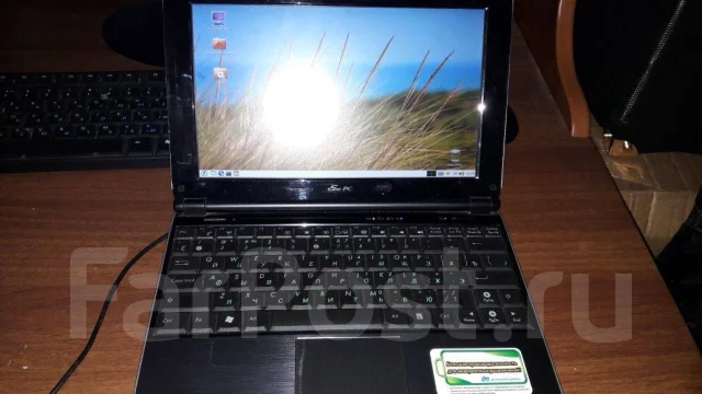 Asus Eee PC. 10", 1 600����, ��� 1024 ��, ���� 160���, WiFi: 1, Bluetooth: 1, ����������� �� 5��. ����