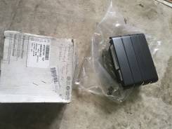 Накладка декоративная. Audi S6, 4F2 Audi A6, 4F2, 4F2/C6 Двигатели: ASB, AUK, BAT, BBJ, BDW, BDX, BKH, BLB, BMK, BNA, BNG, BNK, BPJ, BPP, BRE, BRF, BS...