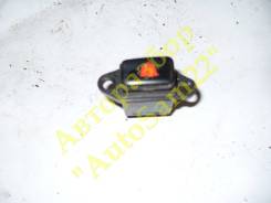 Кнопка аварийной сигнализации TOYOTA CAMRY