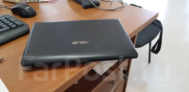 Asus Eee PC 1001P. 10.1", 1,6����, ��� 1024 ��, ���� 160���, WiFi: 1, ����������� �� 7��. ����