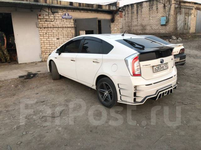 Бампер на приус