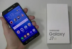 Samsung Galaxy J7 2016. �/� ����