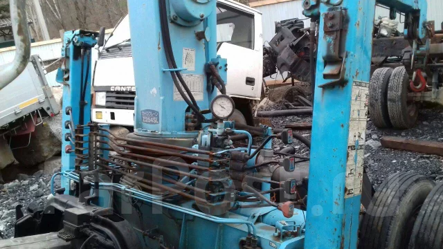 Hino Dutro ����