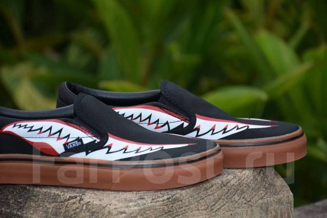 sharktooth vans