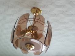 Люстры.